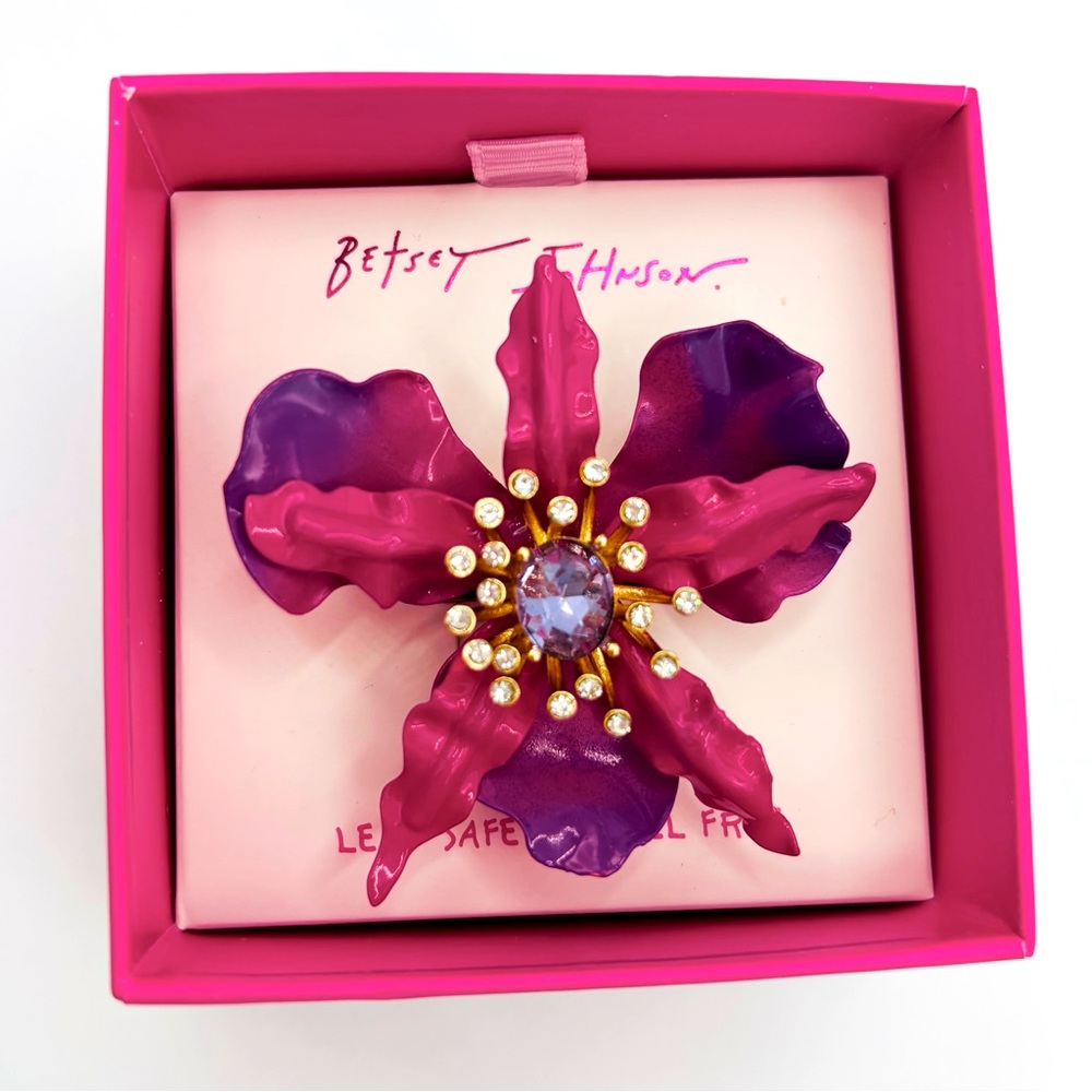 Betsey Johnson Hothouse Bloom Orchid Cocktail Ring - Picture 5 of 10